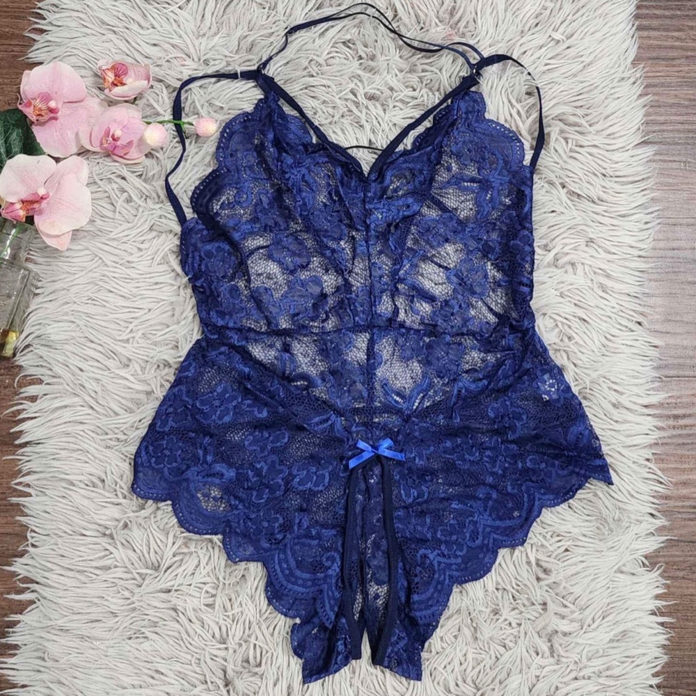Brand New Women’s Lingerie Body Suit Lace Bra/ Bralette!